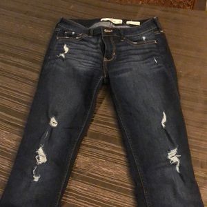 Hollister Distressed Super Skinny Jeans. size 27